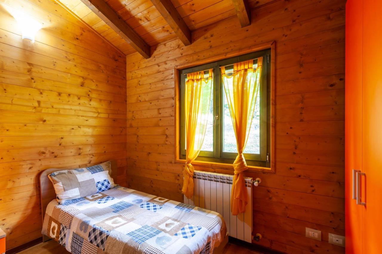 Villaggio Anemone - Chalet Mirtillo Capanne di Sillano المظهر الخارجي الصورة