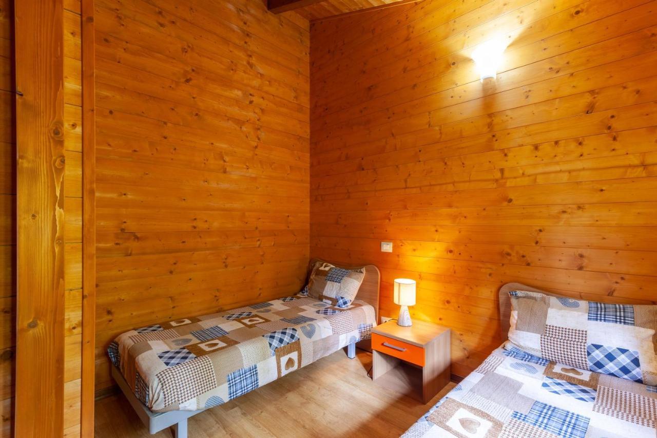 Villaggio Anemone - Chalet Mirtillo Capanne di Sillano المظهر الخارجي الصورة