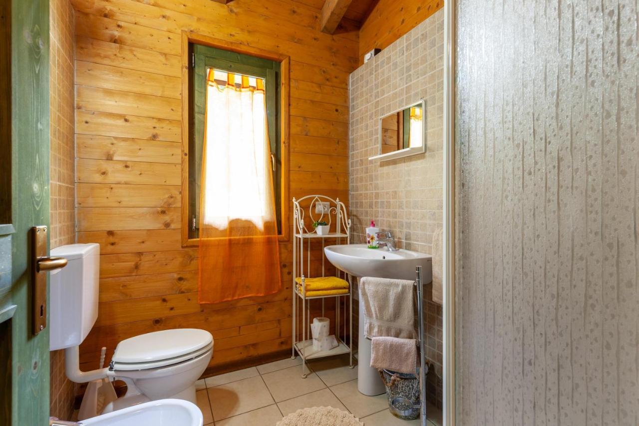 Villaggio Anemone - Chalet Mirtillo Capanne di Sillano المظهر الخارجي الصورة