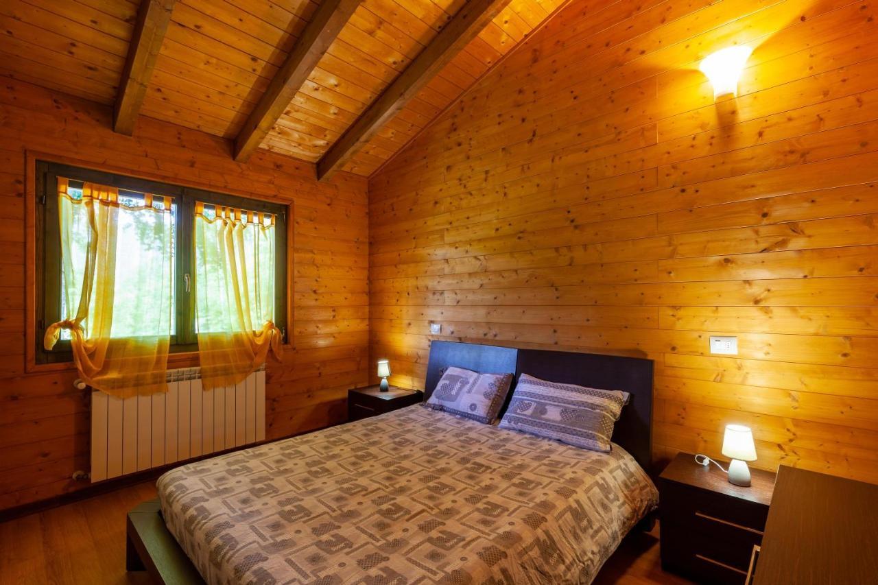 Villaggio Anemone - Chalet Mirtillo Capanne di Sillano المظهر الخارجي الصورة